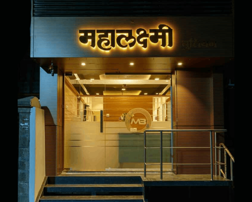 Storefront LED signage for malls
